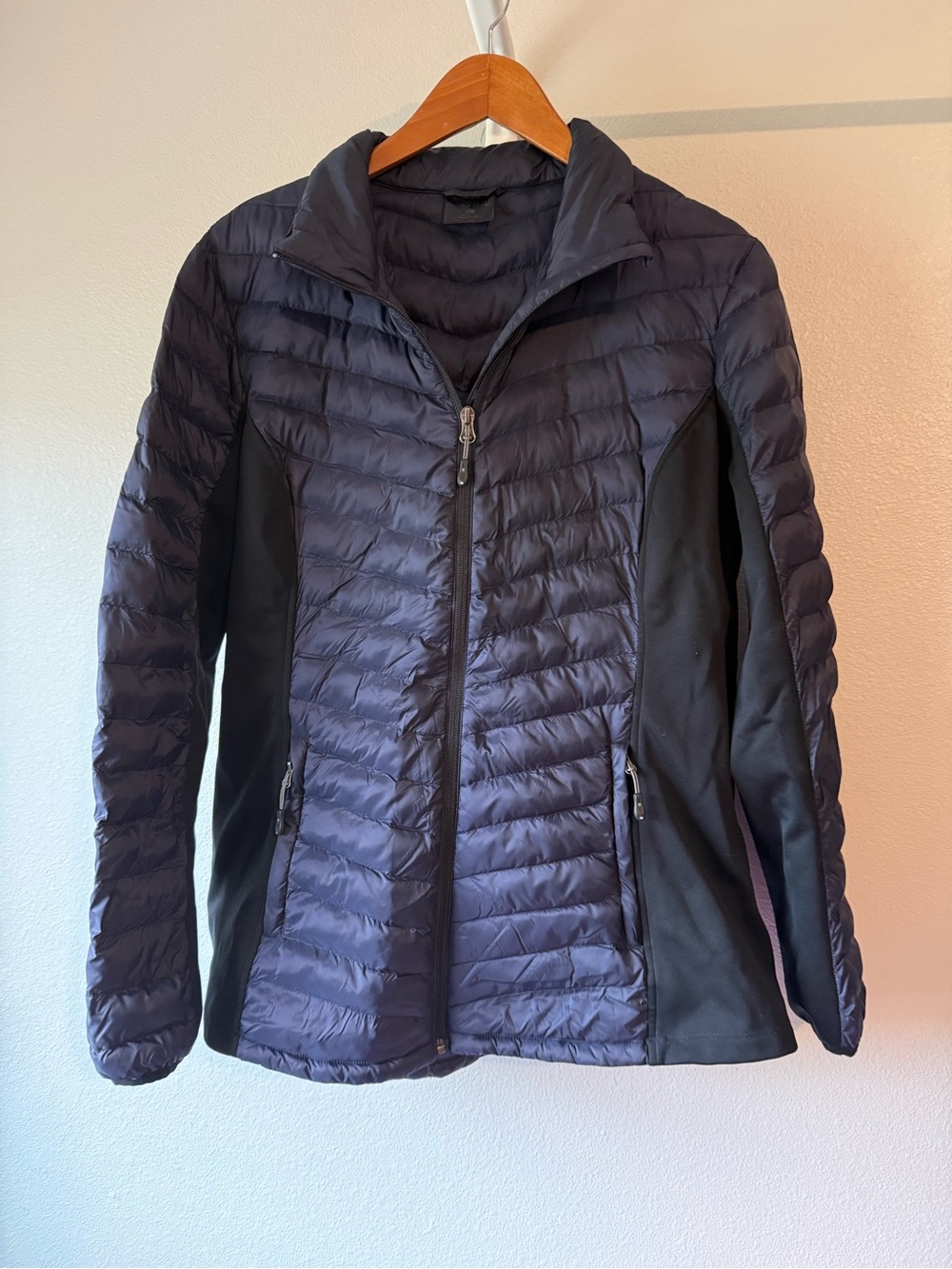 32 Degrees Quilted Puffer Jacket with Black Stretch Panels - Navy/Black